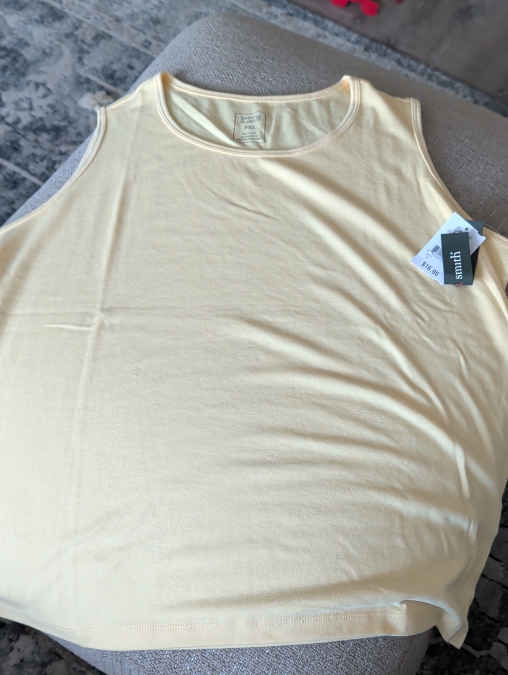 smith Women's Sleeveless Tank Top in Pale Yellow
